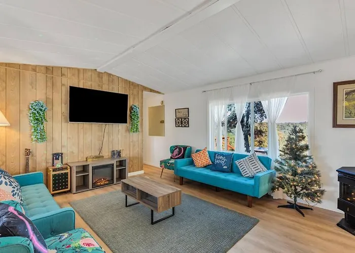 Cabin With Breathtaking View Stop Before Tahoe
