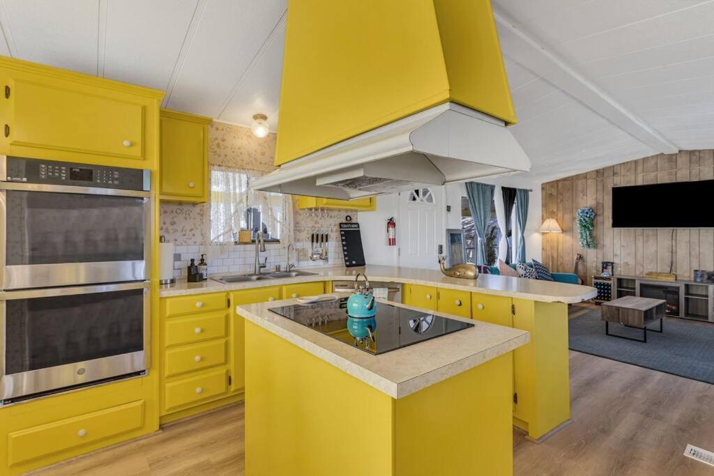 Holiday home With Breathtaking View Stop Before Tahoe