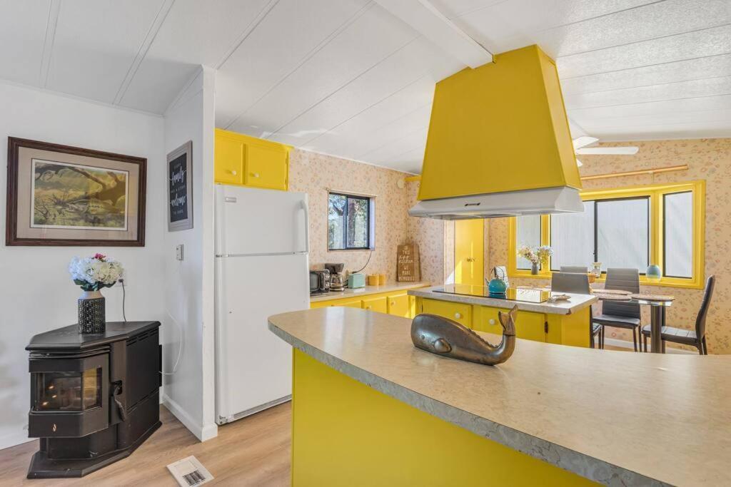 With Breathtaking View Stop Before Tahoe Holiday home